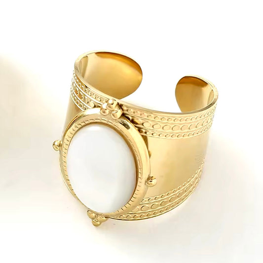 Amara Ring