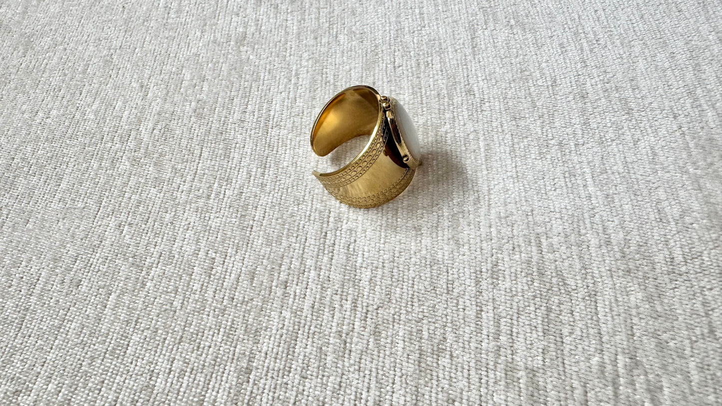 Amara Ring