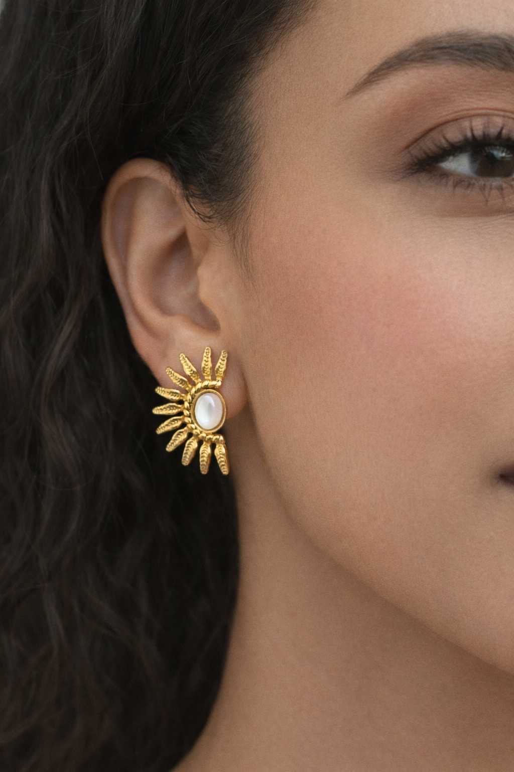 Radiant Diva Studs