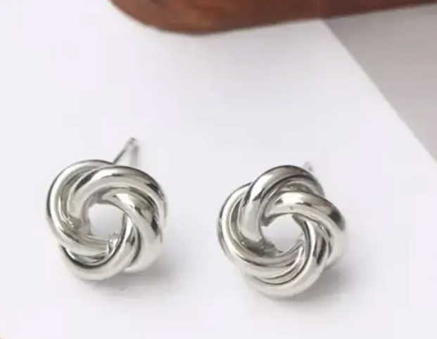 Twist Circle Studs