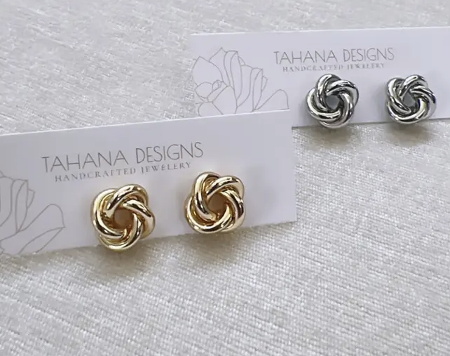 Twist Circle Studs