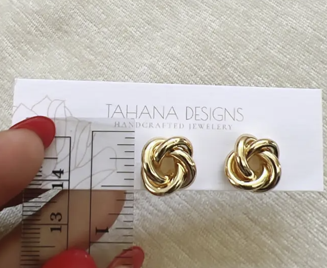 Twist Circle Studs