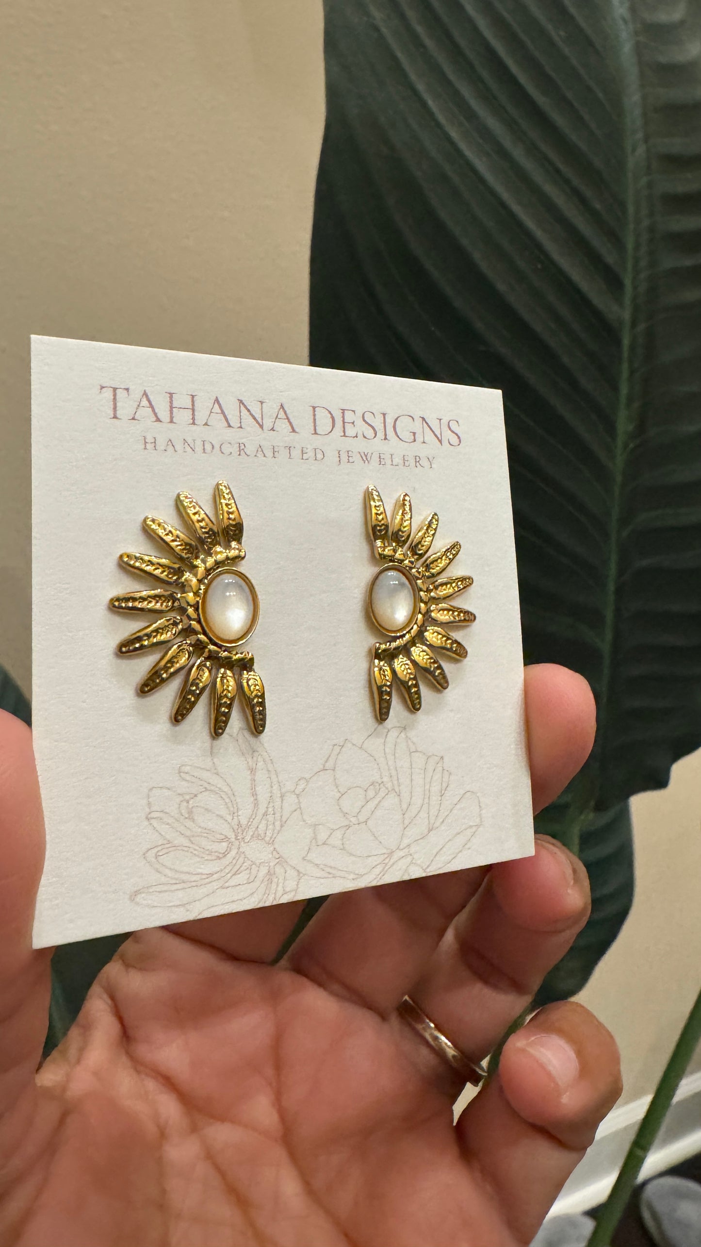 Radiant Diva Studs
